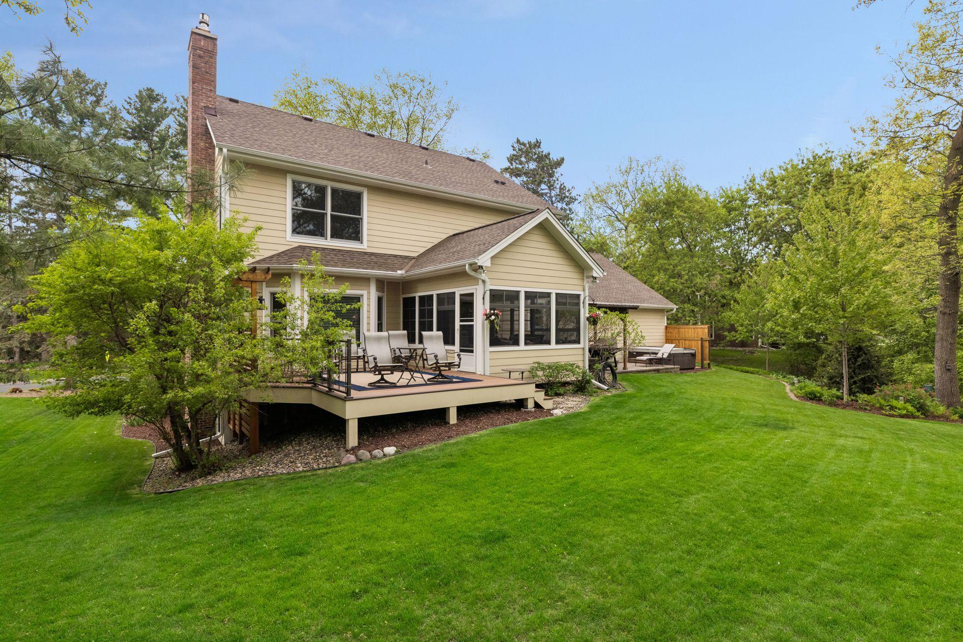 75 Wildridge Road Mahtomedi, MN 55115 - Photo 9 of 47
