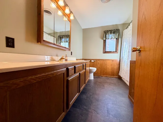 $329,000 | 1520 Clary Street, Worthington, MN 56187