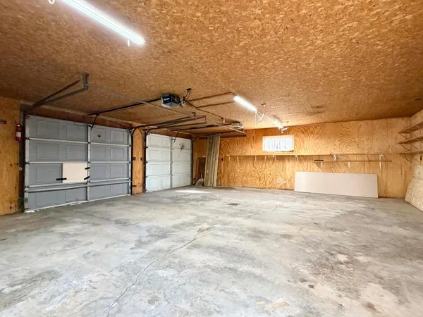 $305,000 | 1520 Clary Street, Worthington, MN 56187