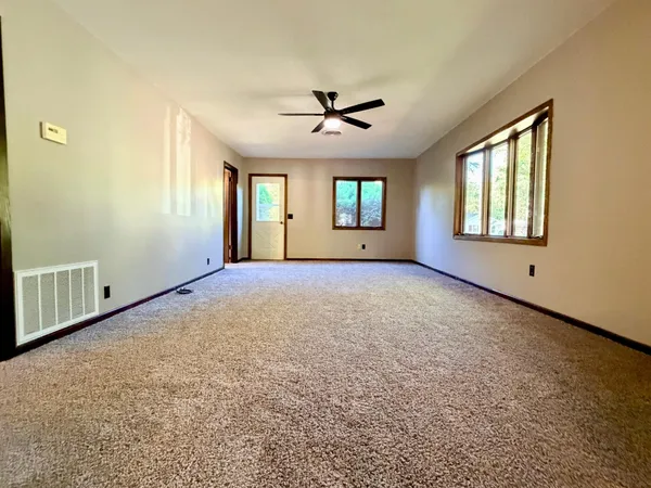 $305,000 | 1520 Clary Street, Worthington, MN 56187