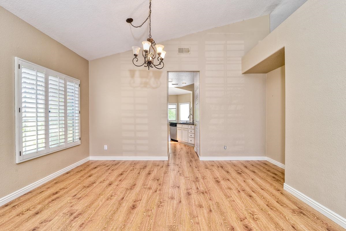 14380 Silver Heights Road Poway, CA 92064 - Photo 6 of 23