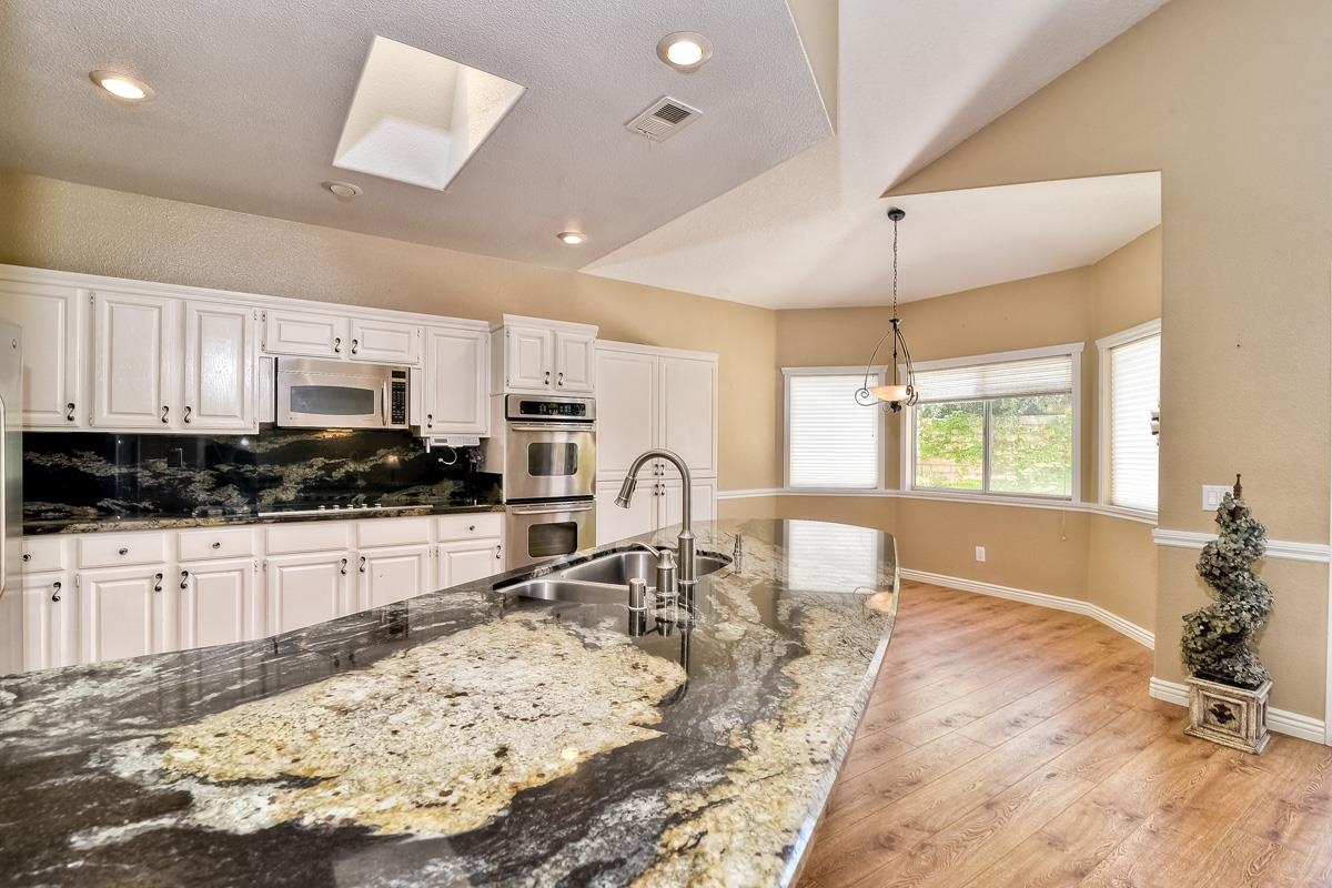 14380 Silver Heights Road Poway, CA 92064 - Photo 8 of 23