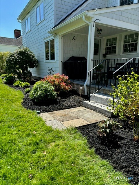 30 Windy Ridge Place Trumbull, CT 06611 - Photo 34 of 39 Back porch steps.