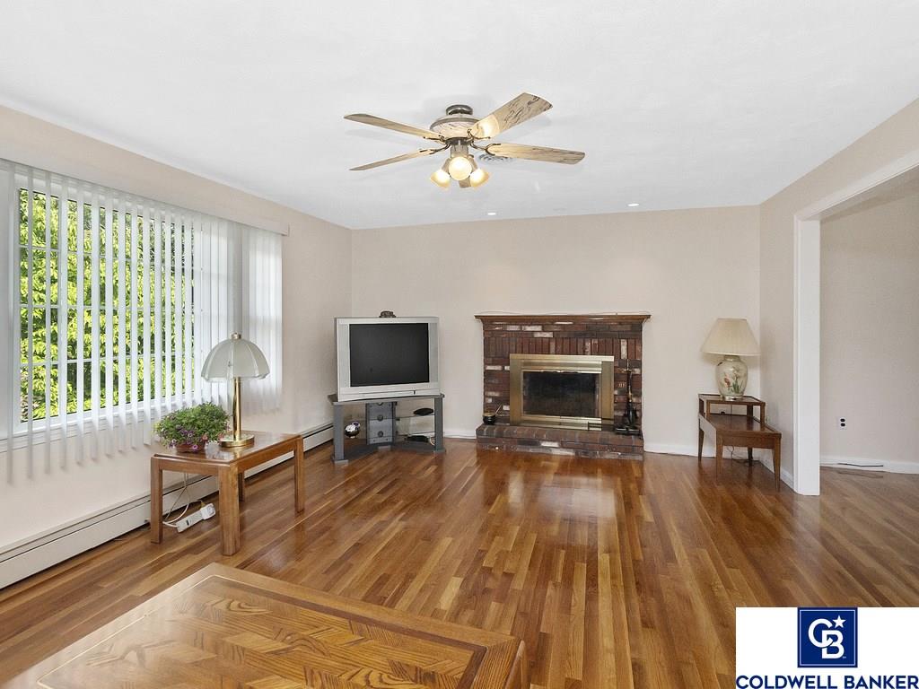 87 Briarwood Road Waltham, MA 02452 - Photo 4 of 23 Gallery Image 4