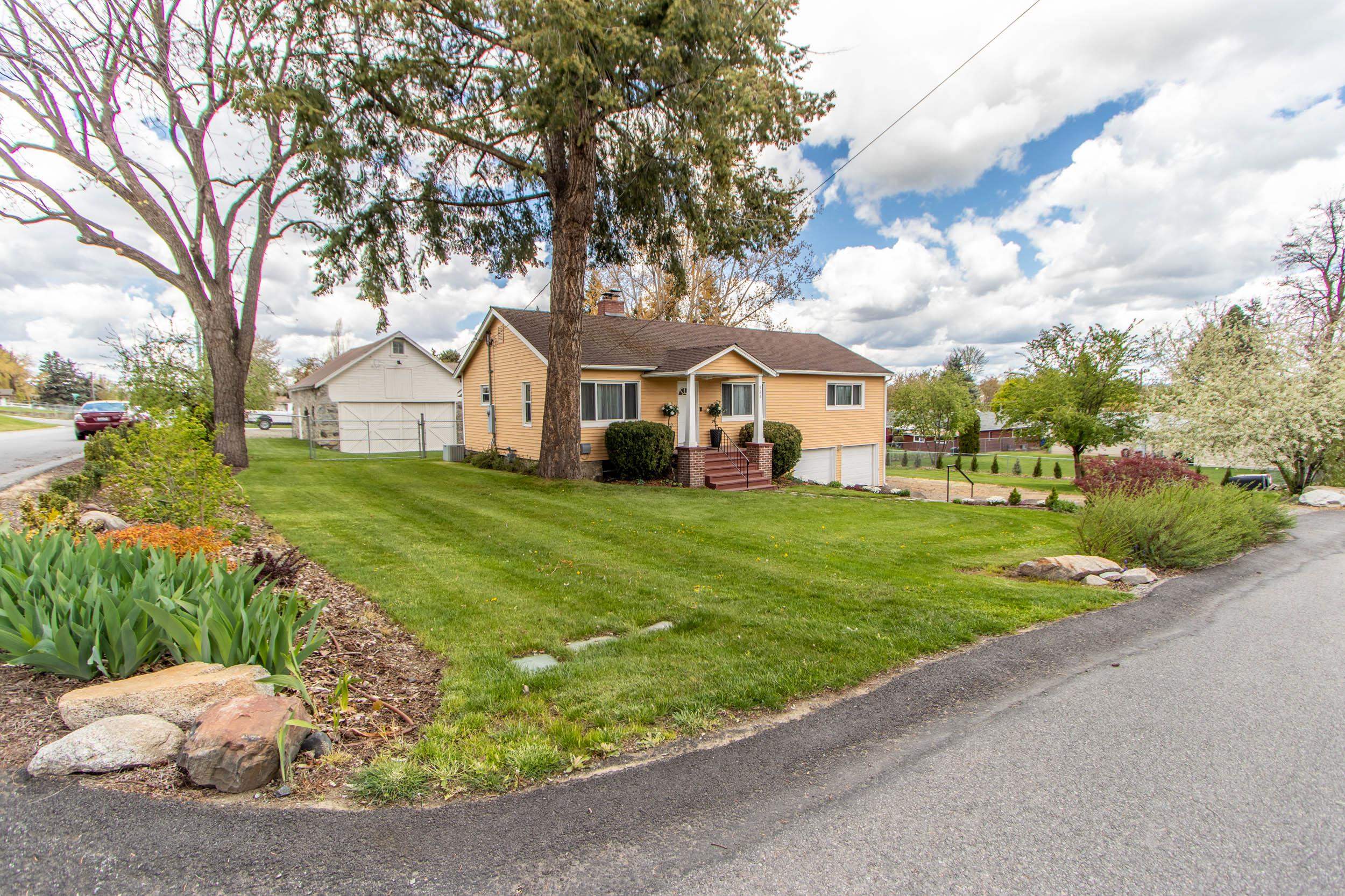 926 South Adams Road Spokane Valley, WA 99037 - Photo 1 of 26 Gallery Image 1