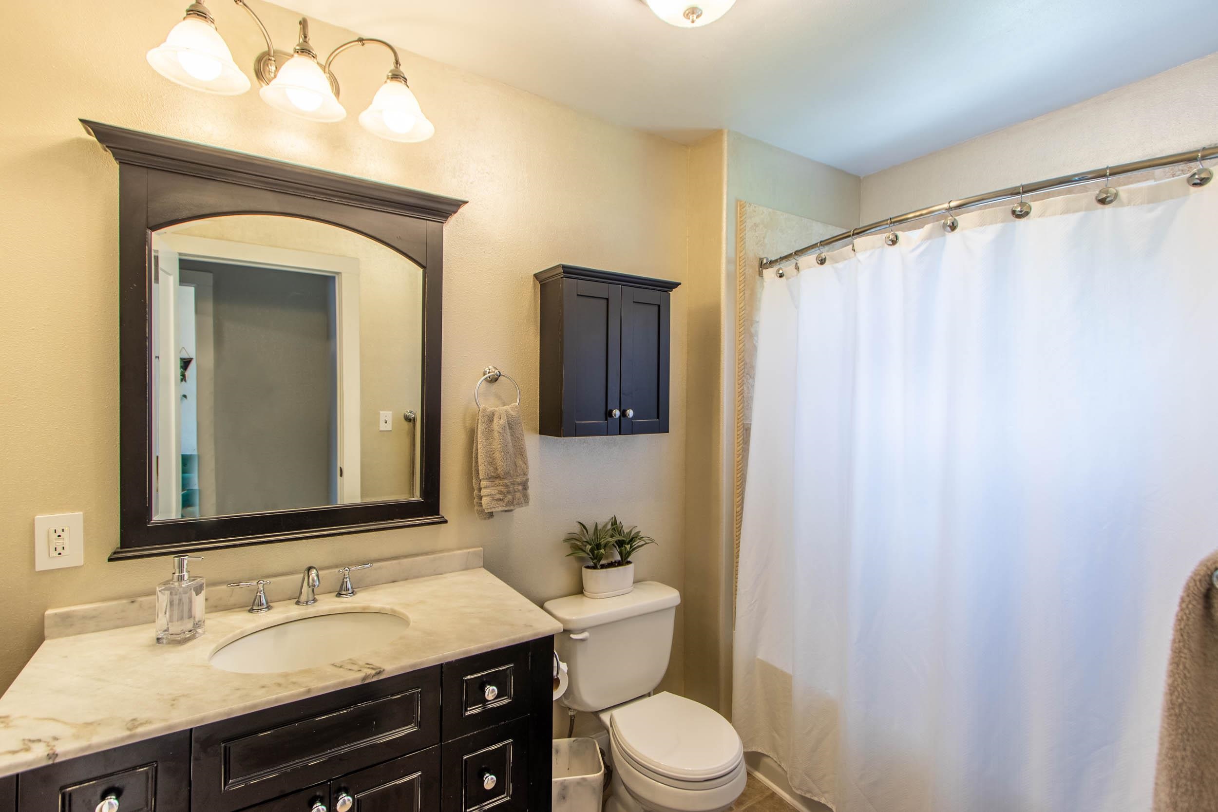 926 South Adams Road Spokane Valley, WA 99037 - Photo 13 of 26 Gallery Image 13