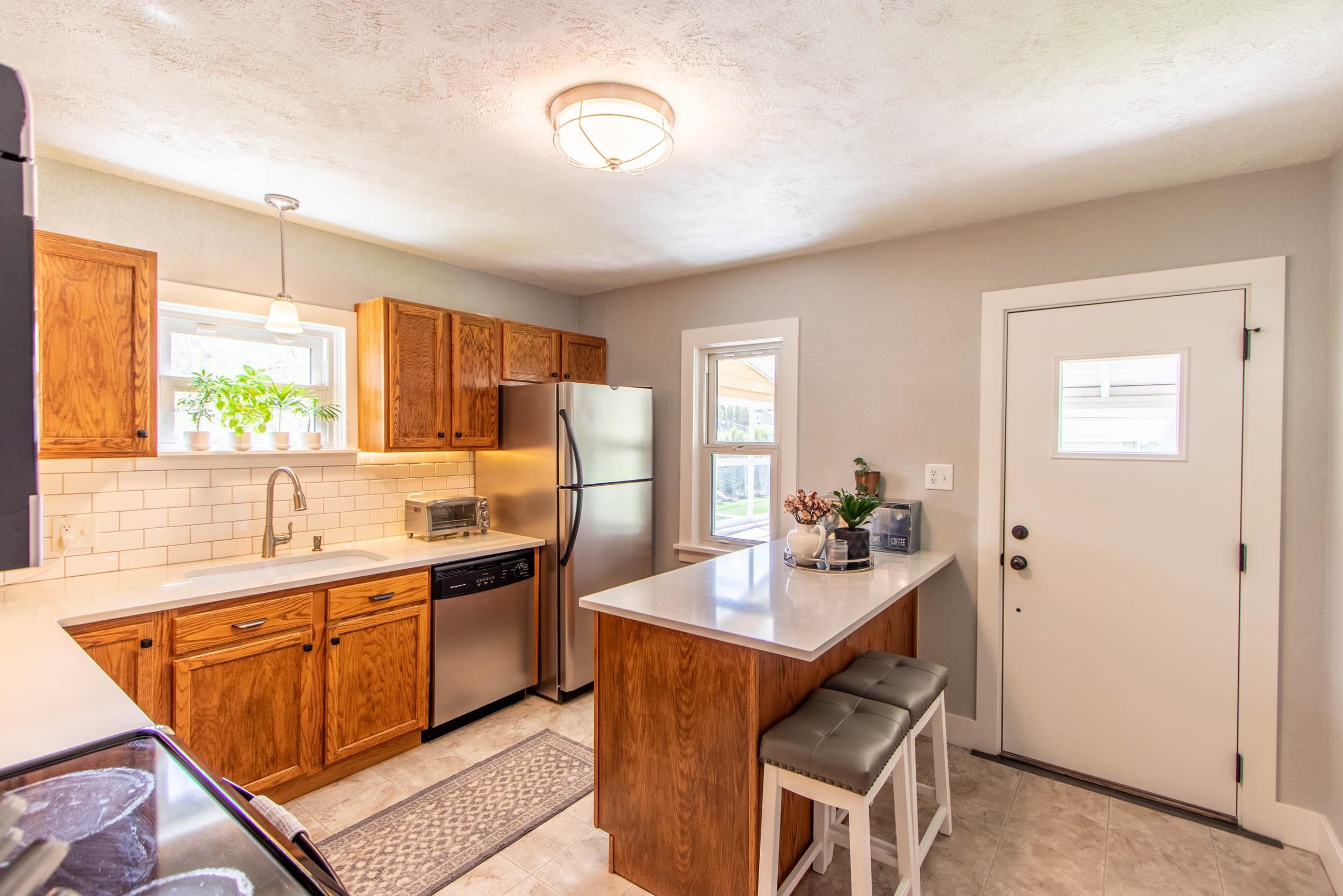 926 South Adams Road Spokane Valley, WA 99037 - Photo 9 of 26 Gallery Image 9