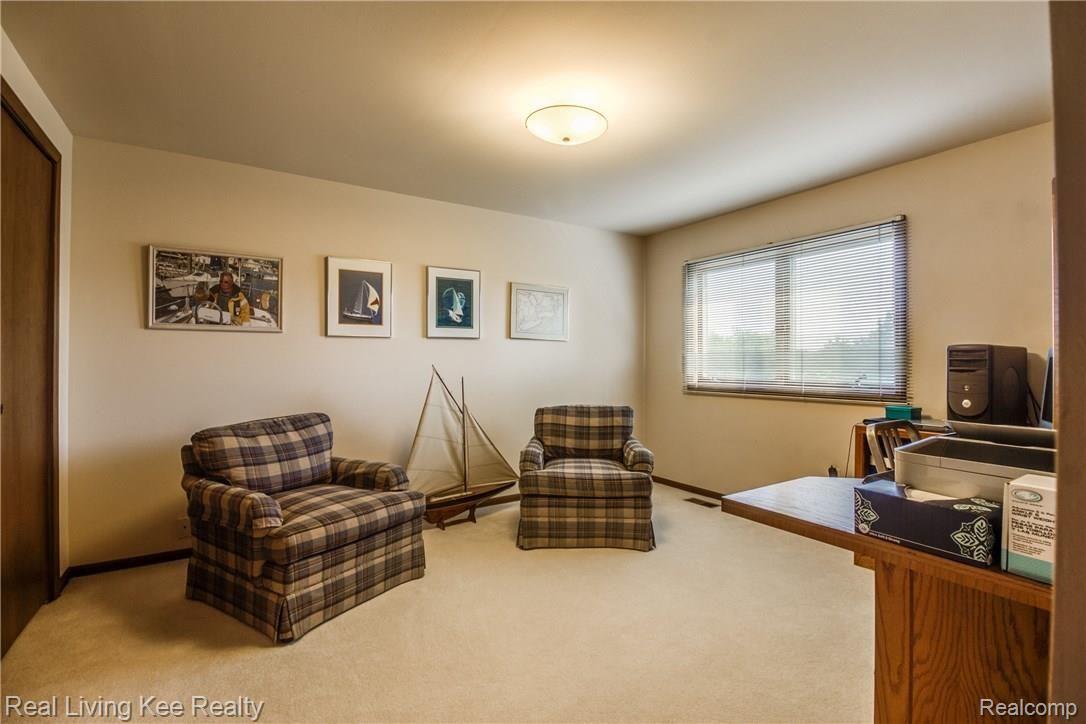 3403 Summit Ridge Drive Rochester, MI 48306 - Photo 25 of 29 front bedroom 3-1.jpg