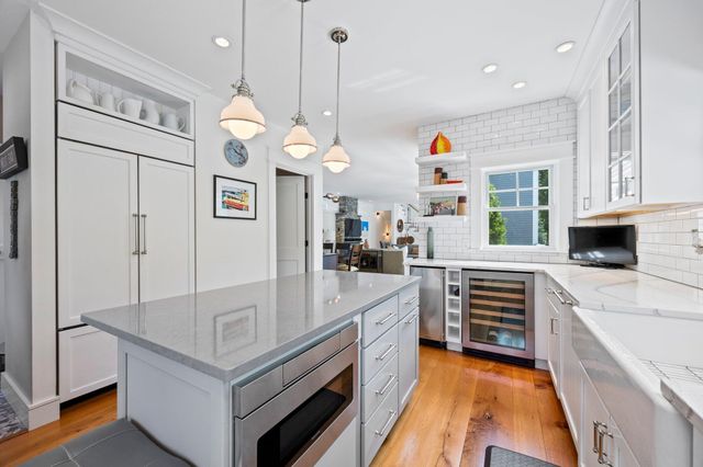 $3,200,000 | 29 Point Street, Provincetown, MA 02657