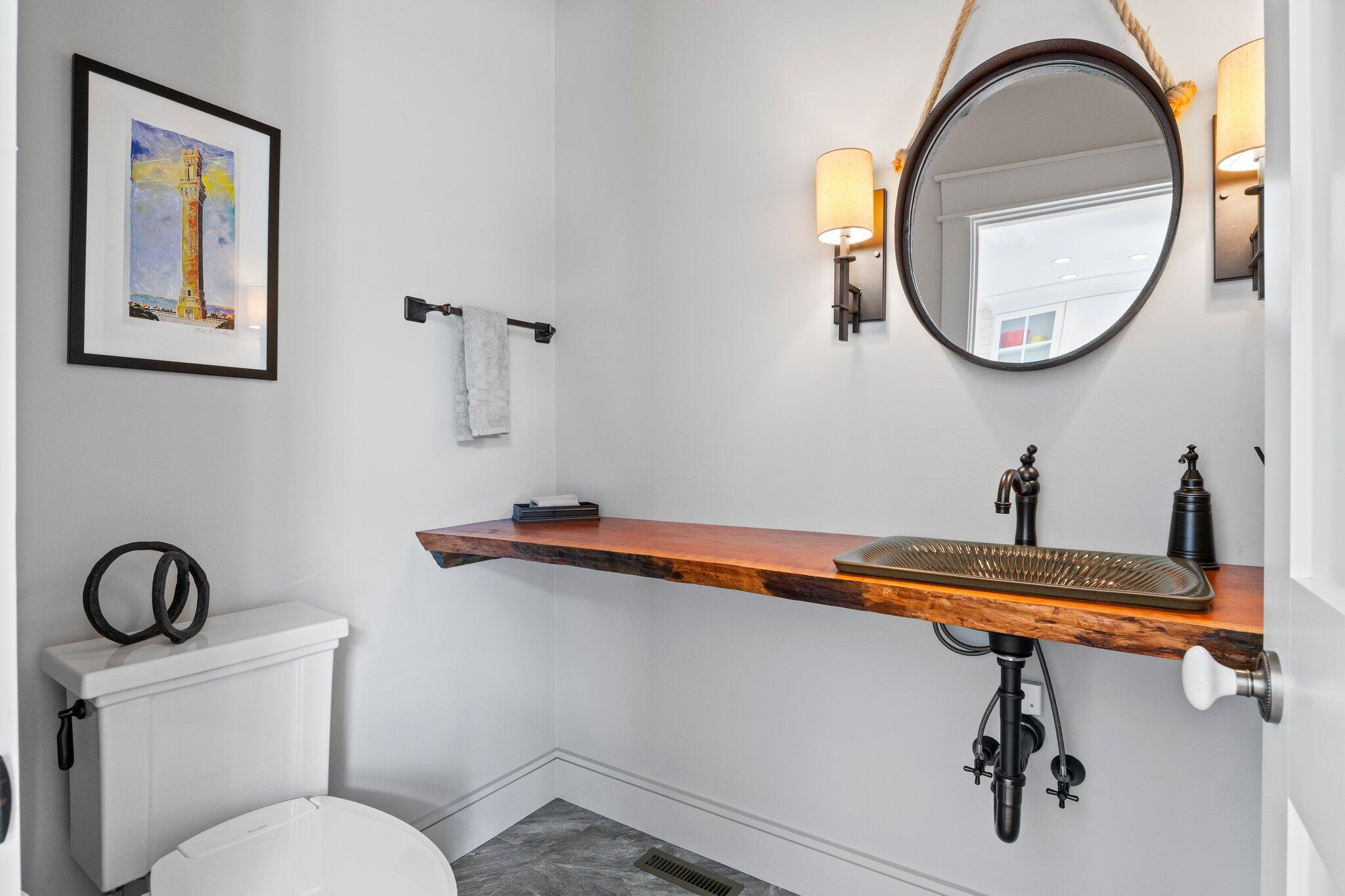 29 Point Street Provincetown, MA 02657 - Photo 18 of 66 52-web-or-mls-29-point-st