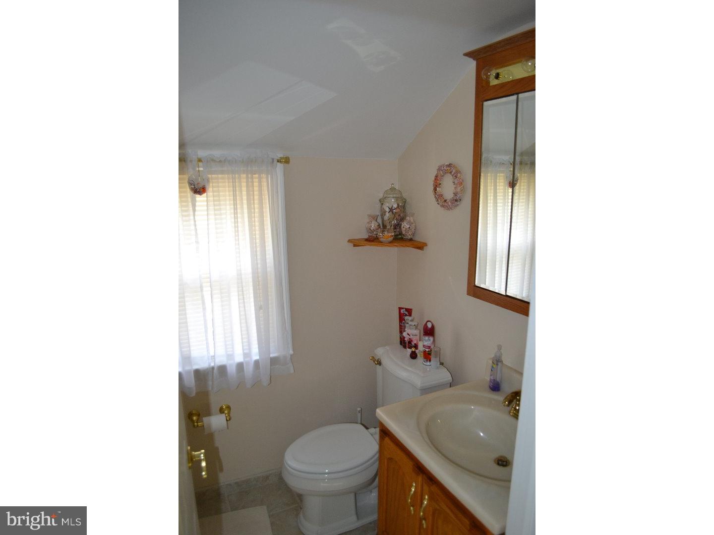 516 Stiles Avenue Ridley Park, PA 19078 - Photo 24 of 24 Bathroom