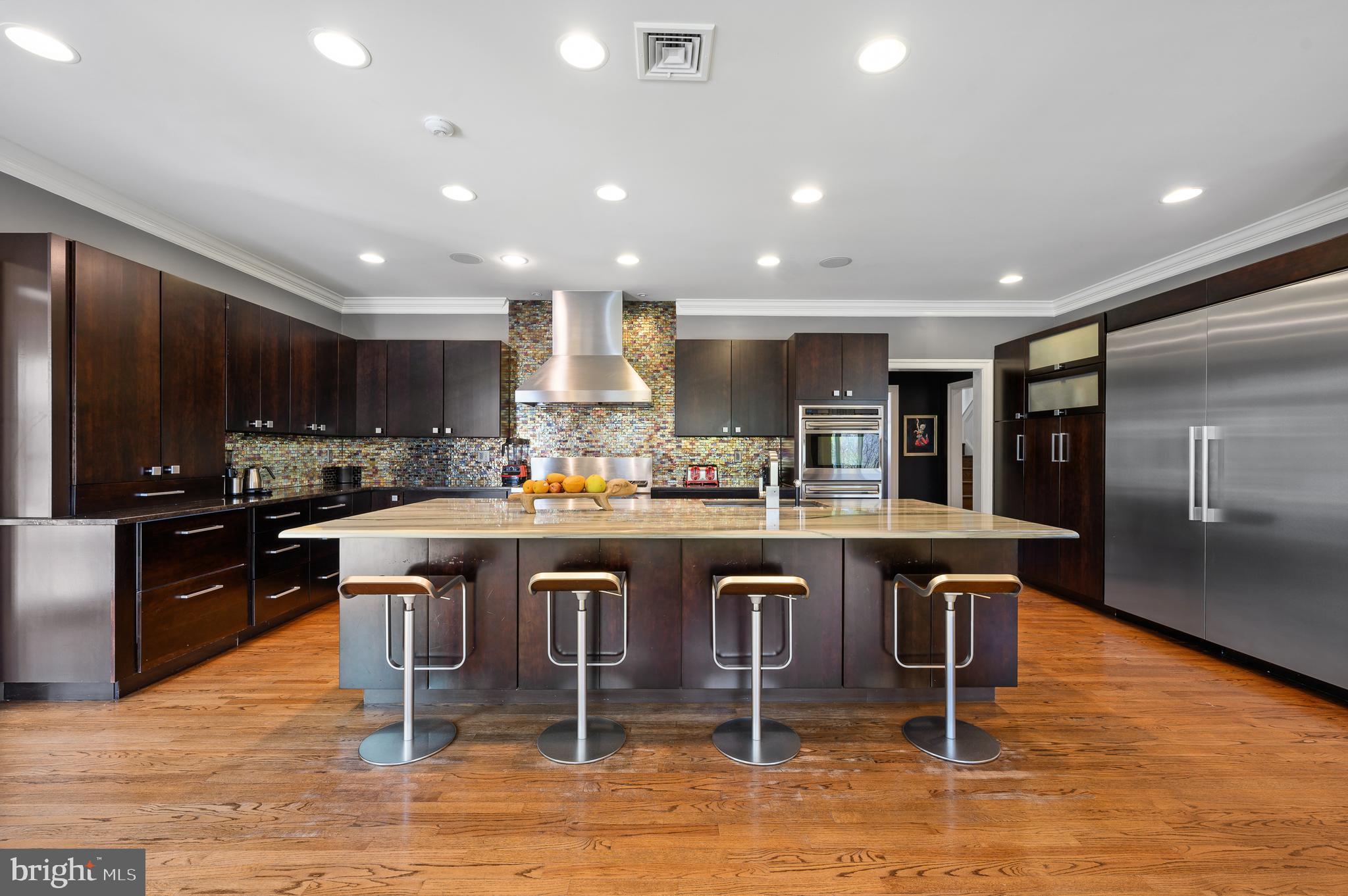 113 Brooke Farm Road Wayne, PA 19087 - Photo 11 of 58 36" Miele frig AND freezer, plus 2 SubZero drawers