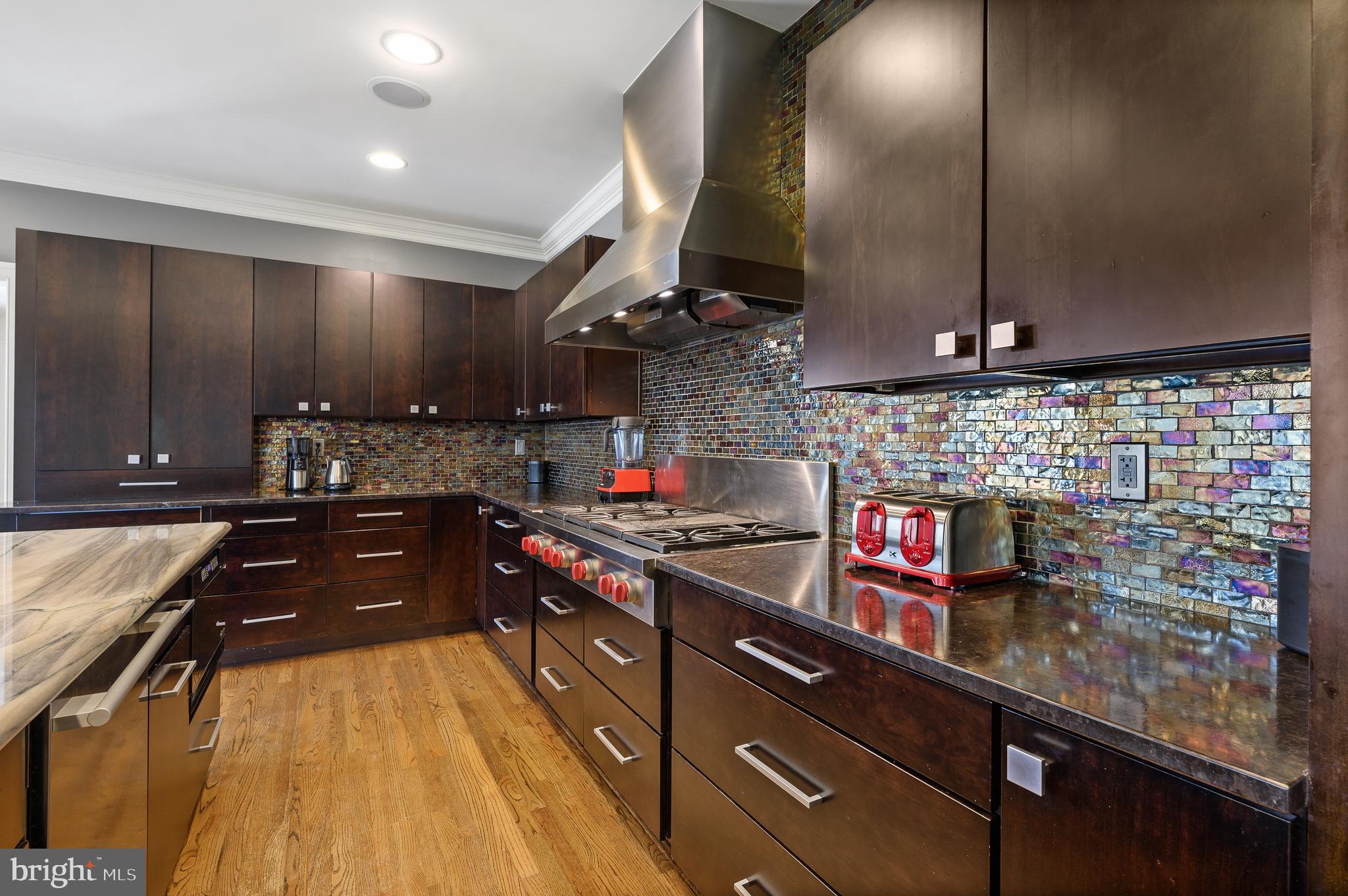 113 Brooke Farm Road Wayne, PA 19087 - Photo 12 of 58 Wolf 6-burner gas range with grille, plus 2 ovens