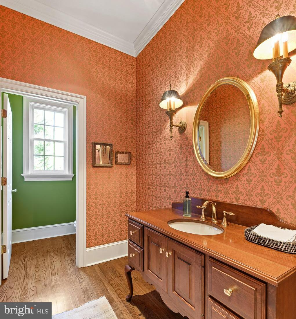 113 Brooke Farm Road Wayne, PA 19087 - Photo 19 of 58 Formal Powder Room