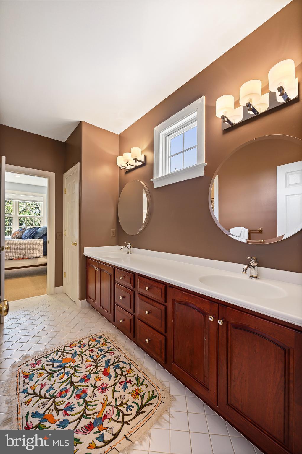 113 Brooke Farm Road Wayne, PA 19087 - Photo 36 of 58 Jack n Jill BA between BD 3 & BD 4