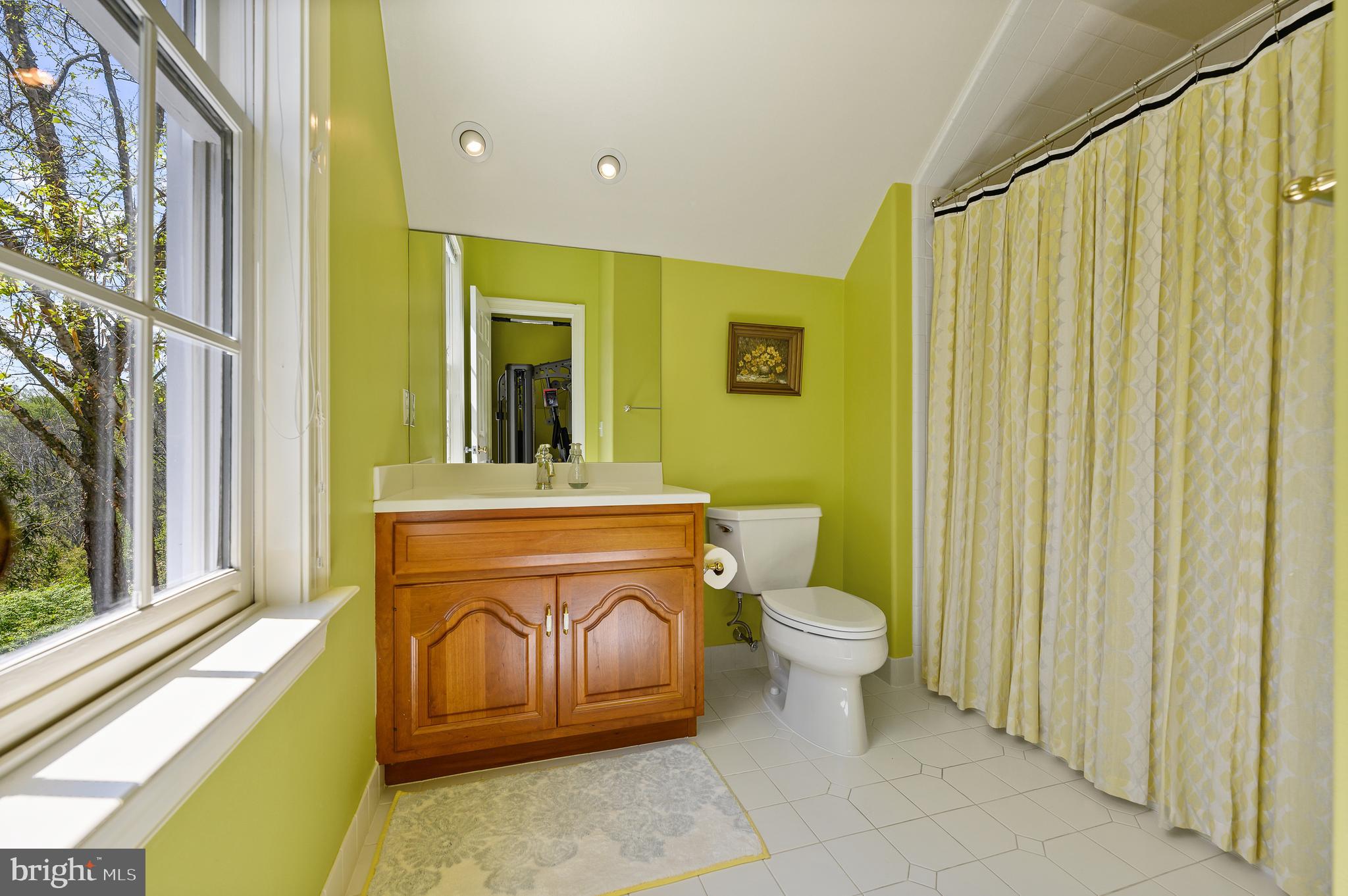 113 Brooke Farm Road Wayne, PA 19087 - Photo 40 of 58 En suite 4th full Ba for Bedroom 4