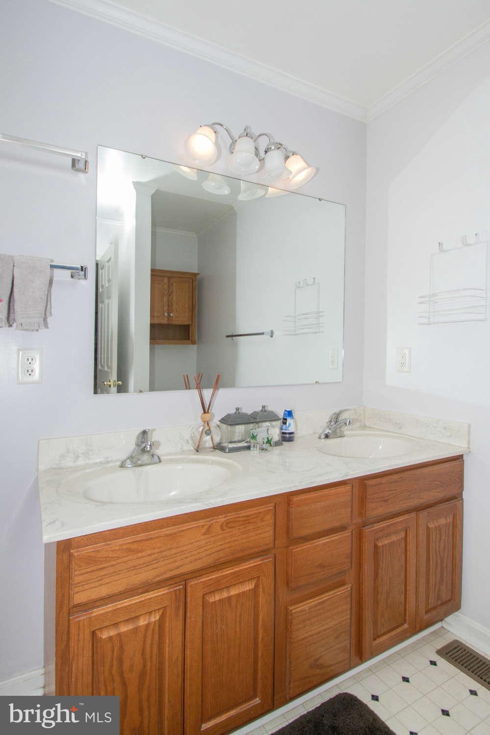 4525 Linthicum Road Dayton, MD 21036 - Photo 13 of 26 Bath