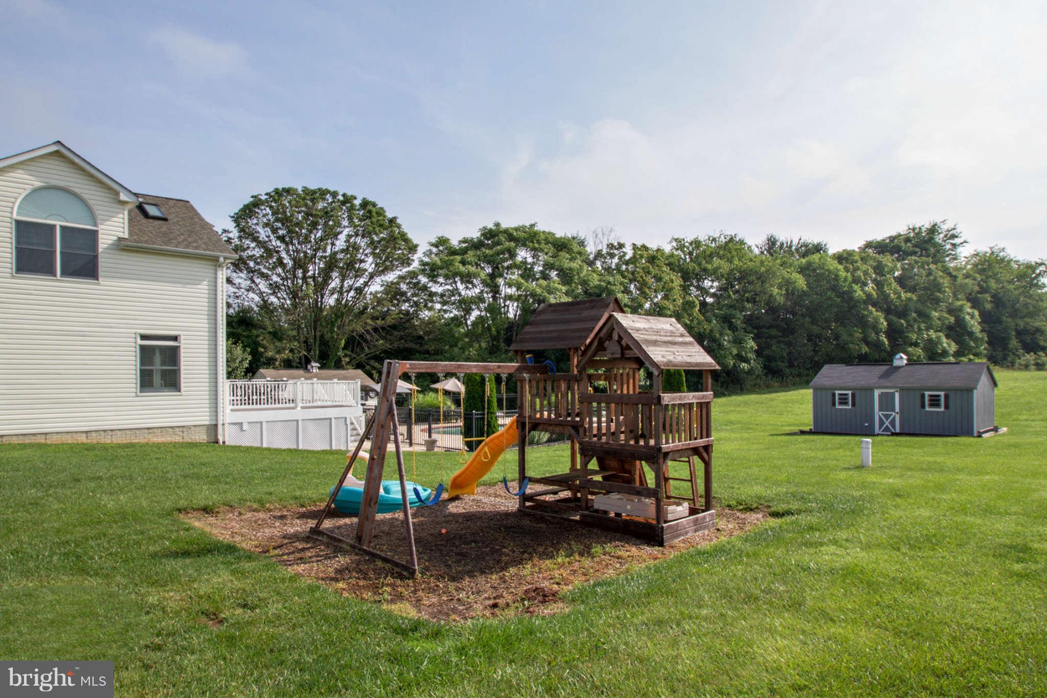 4525 Linthicum Road Dayton, MD 21036 - Photo 24 of 26 Exterior Rear