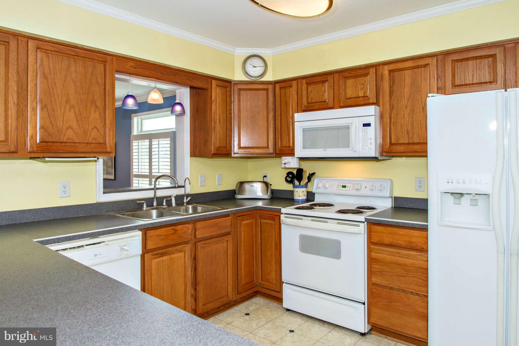4525 Linthicum Road Dayton, MD 21036 - Photo 7 of 26 Kitchen