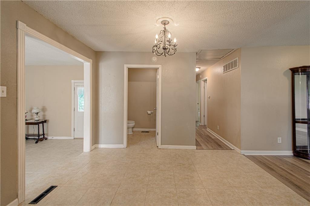 120 Johnson Road Liberty, MO 64068 - Photo 9 of 29 Gallery Image 9