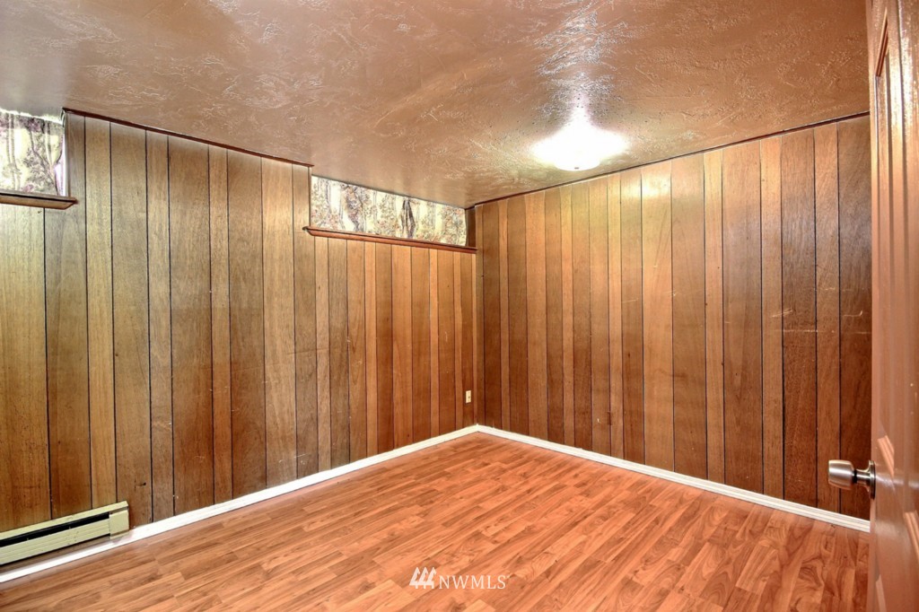 2023 Harrington Place Northeast Renton, WA 98056 - Photo 13 of 25 Gallery Image 13
