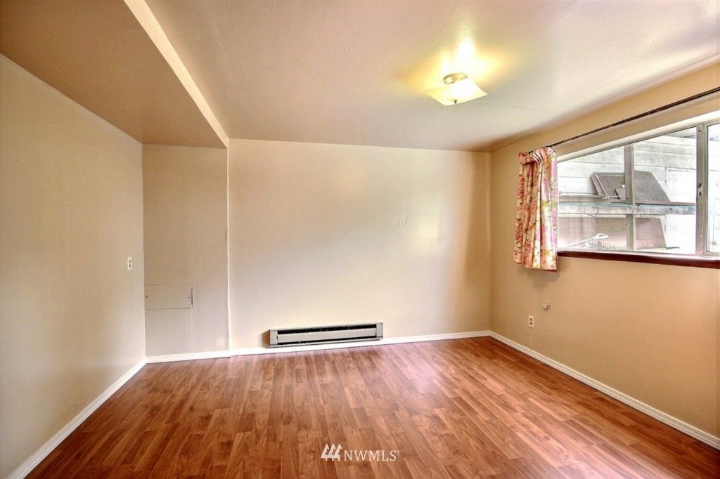 2023 Harrington Place Northeast Renton, WA 98056 - Photo 20 of 25 Gallery Image 20
