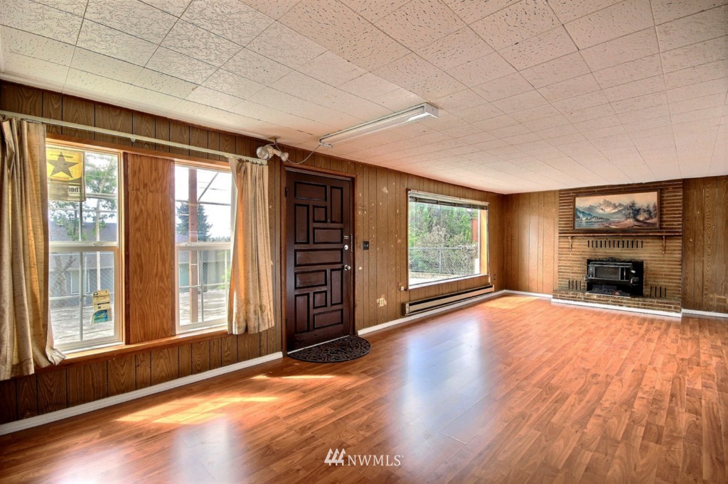2023 Harrington Place Northeast Renton, WA 98056 - Photo 22 of 25 Gallery Image 22