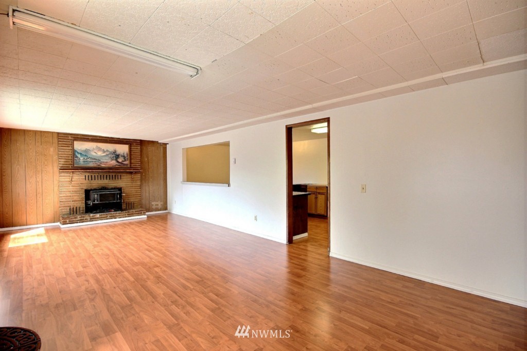 2023 Harrington Place Northeast Renton, WA 98056 - Photo 23 of 25 Gallery Image 23