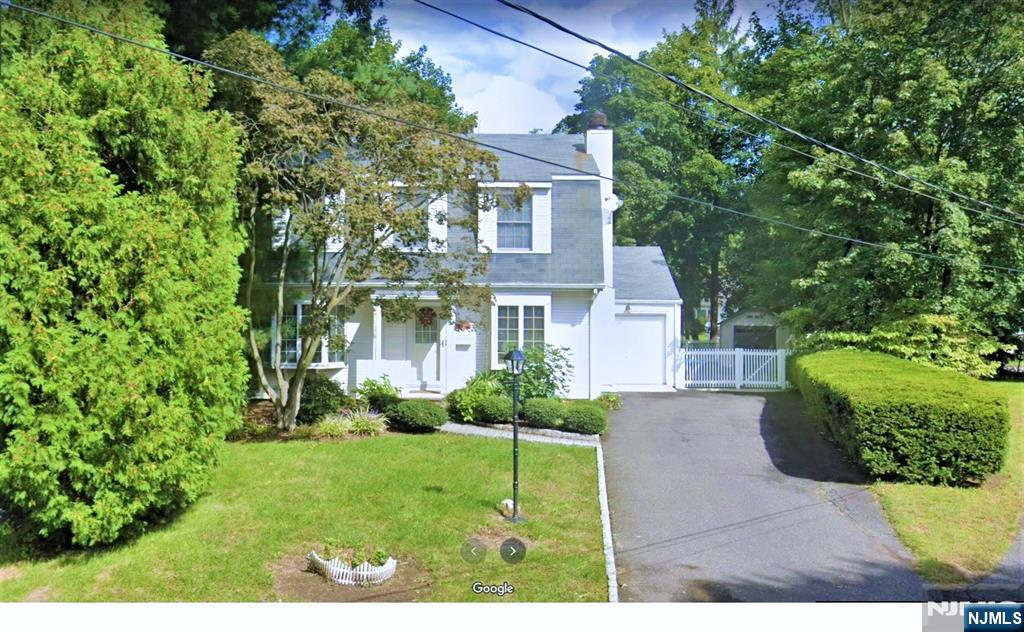 424 Eton Court Ridgewood, NJ 07450 - Photo 1 of 16