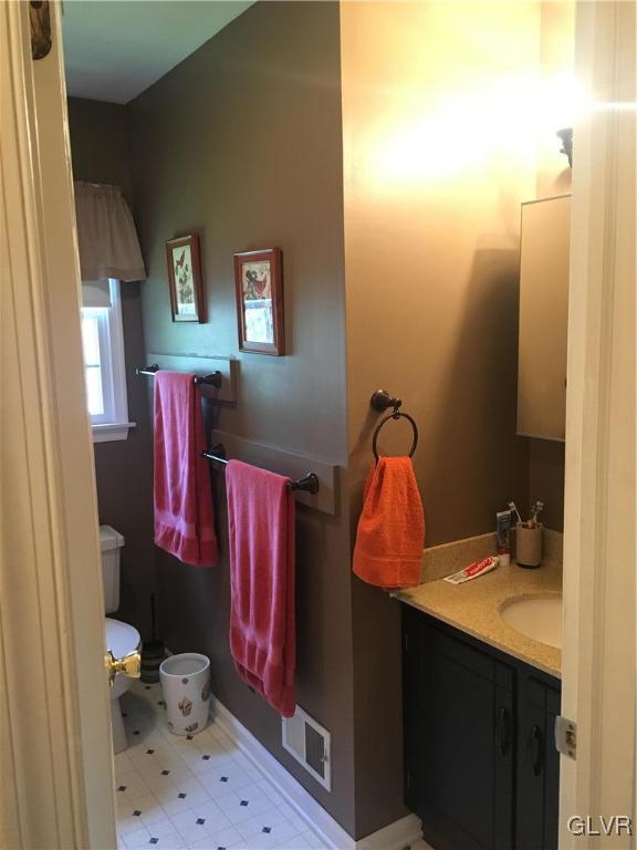 3915 Carter Road Bethlehem, PA 18020 - Photo 21 of 32 Gallery Image 21