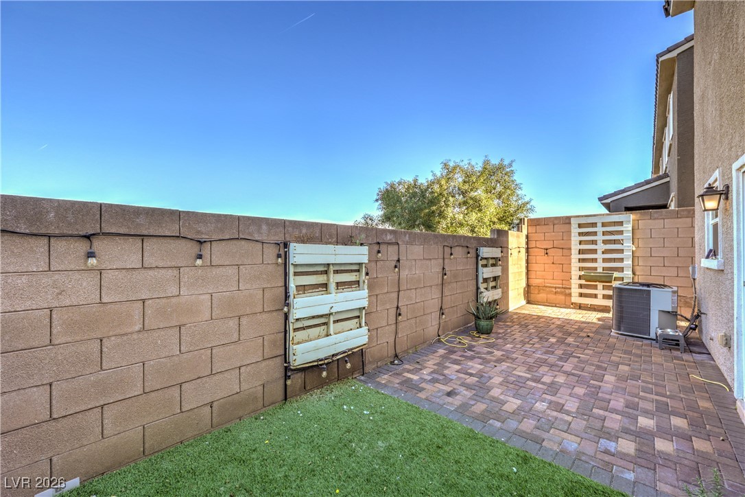 300 Rain Quail Way Henderson, NV 89012 - Photo 25 of 42