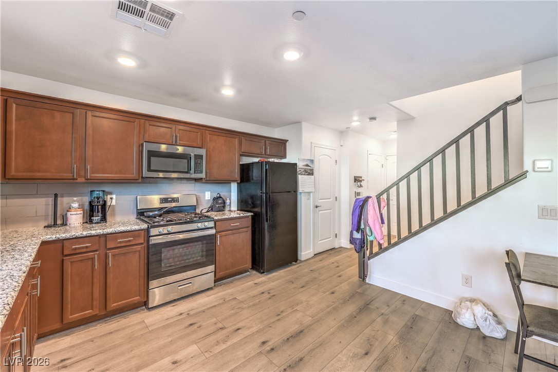 300 Rain Quail Way Henderson, NV 89012 - Photo 7 of 42