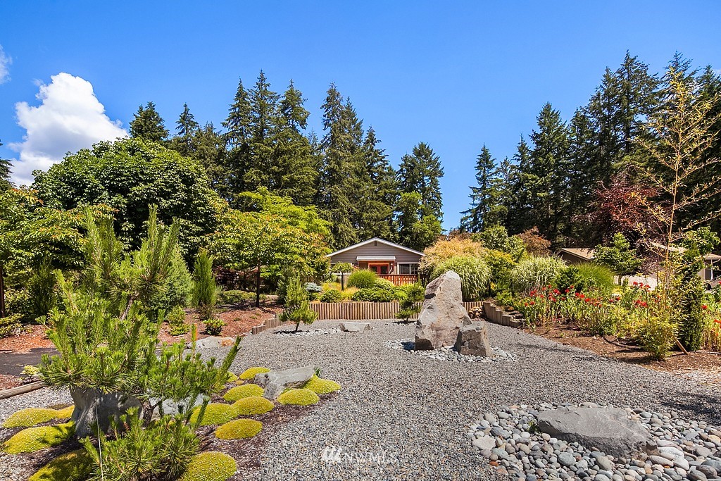 14210 Southwest Reddings Beach Road Vashon, WA 98070 - Photo 2 of 25
