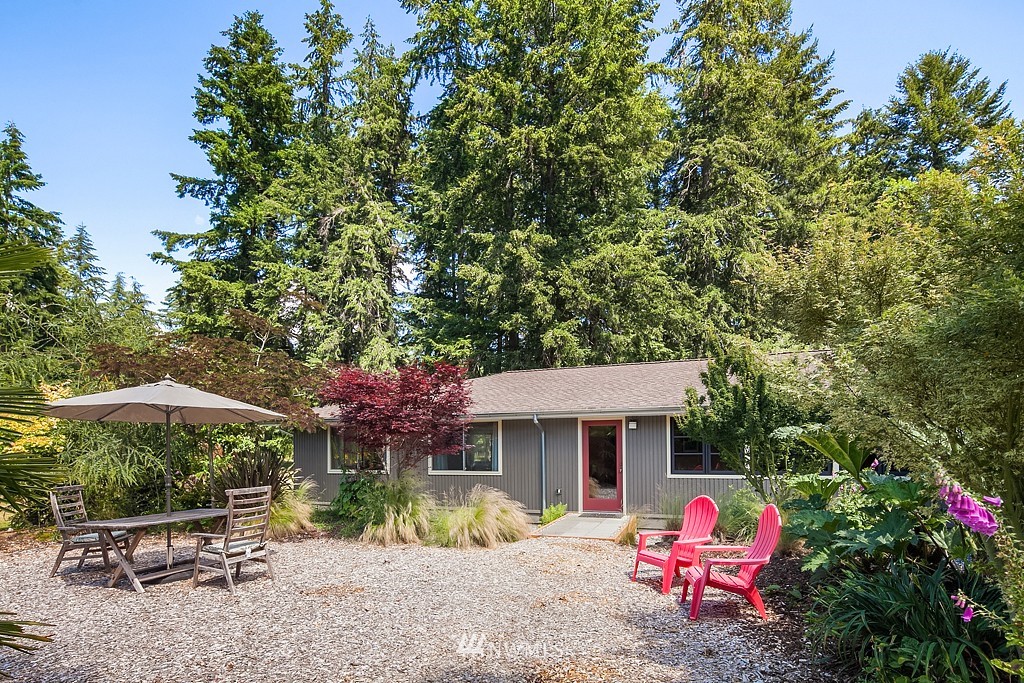 14210 Southwest Reddings Beach Road Vashon, WA 98070 - Photo 15 of 25