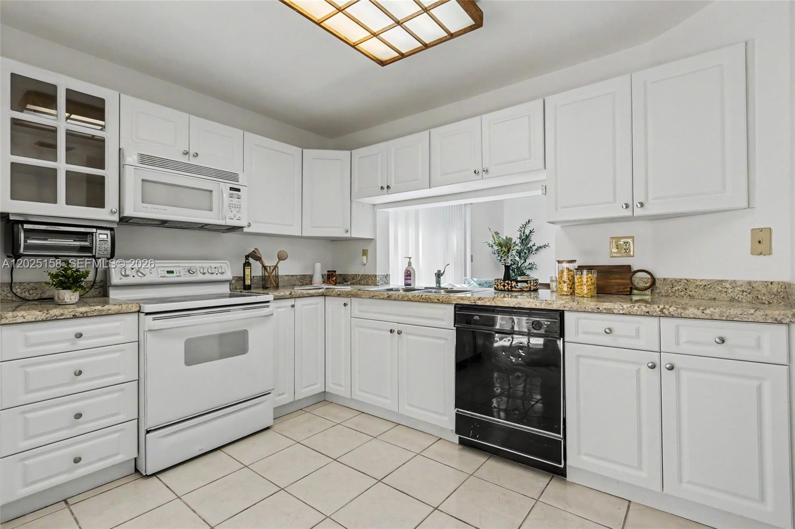 15033 Southwest 110th Terrace Miami, FL 33196 - Photo 10 of 38