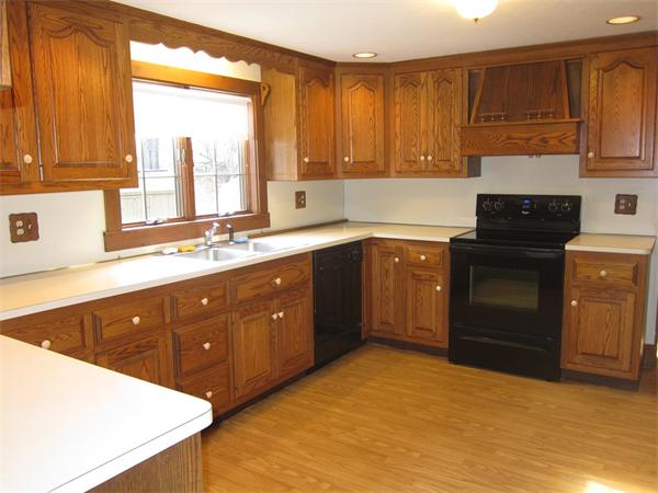 47 Roberts Road Ashland, MA 01721 - Photo 6 of 21 Gallery Image 6