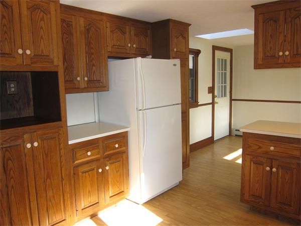 47 Roberts Road Ashland, MA 01721 - Photo 7 of 21 Gallery Image 7