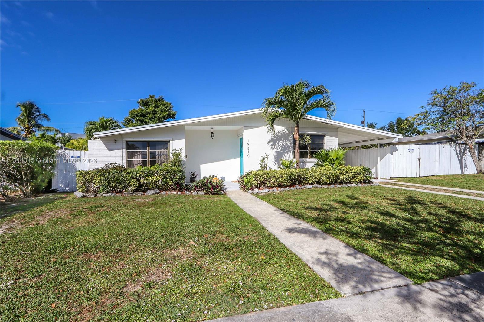 Wonderful curb appeal and conveniently located.