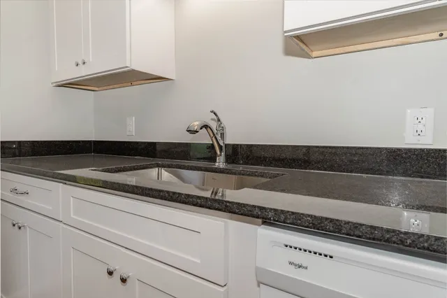 a close view of sink and tap