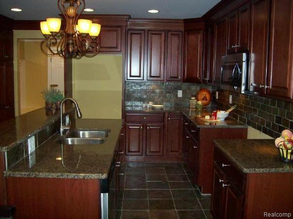 1172 Bedford Road Grosse Pointe, MI 48230 - Photo 7 of 21 Kitchen