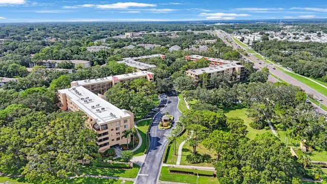 $2,000 | 3078 Eastland Boulevard, Unit 304, Clearwater, FL 33761