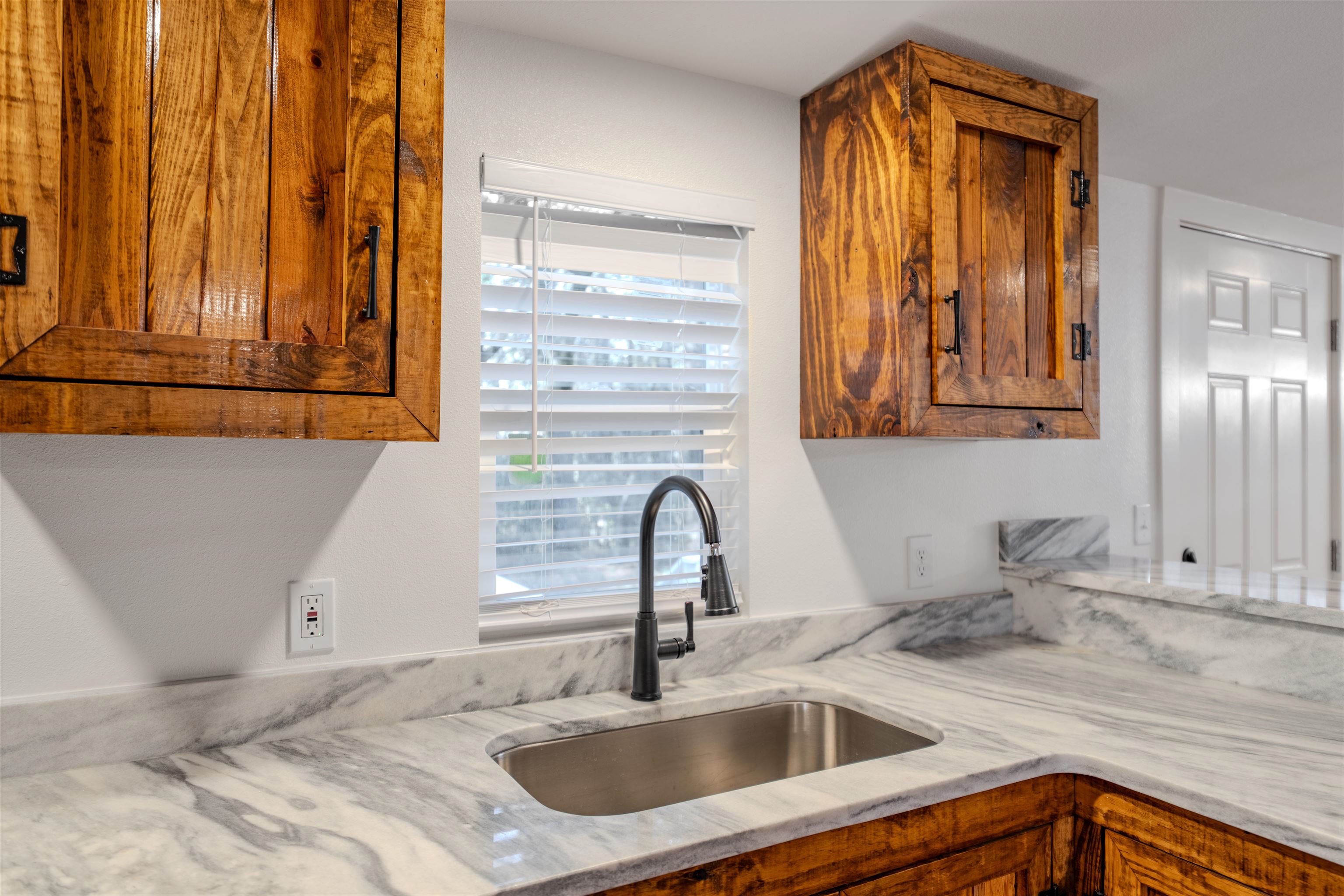 4766 Preston Johnson Road Tallahassee, FL 32310 - Photo 2 of 32