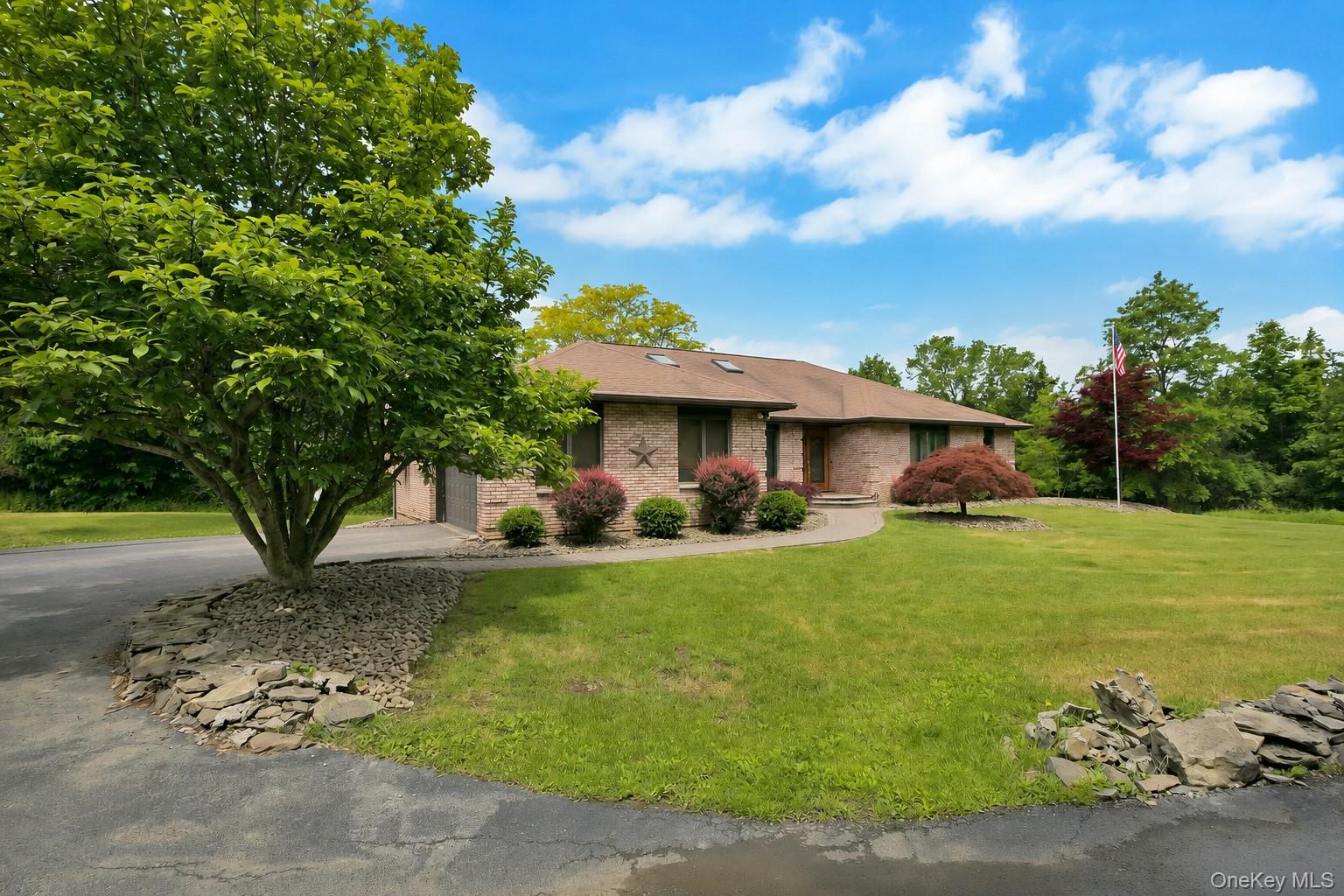 220 Oxford Road Chester, NY 10918 - Photo 2 of 3