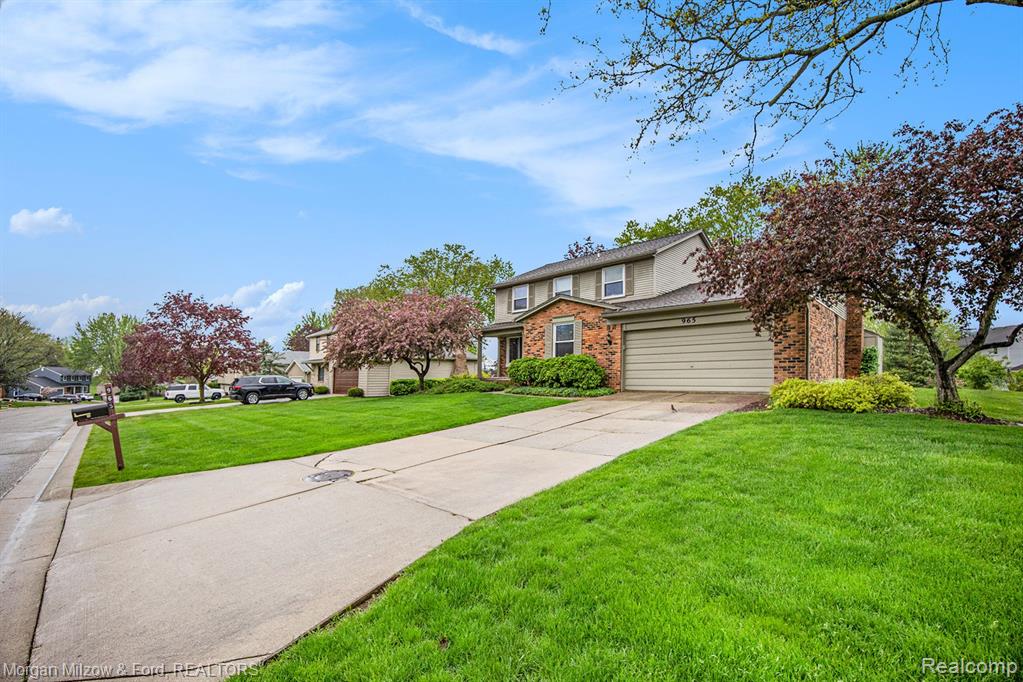 965 Dahlia Lane Rochester Hills, MI 48307 - Photo 3 of 30
