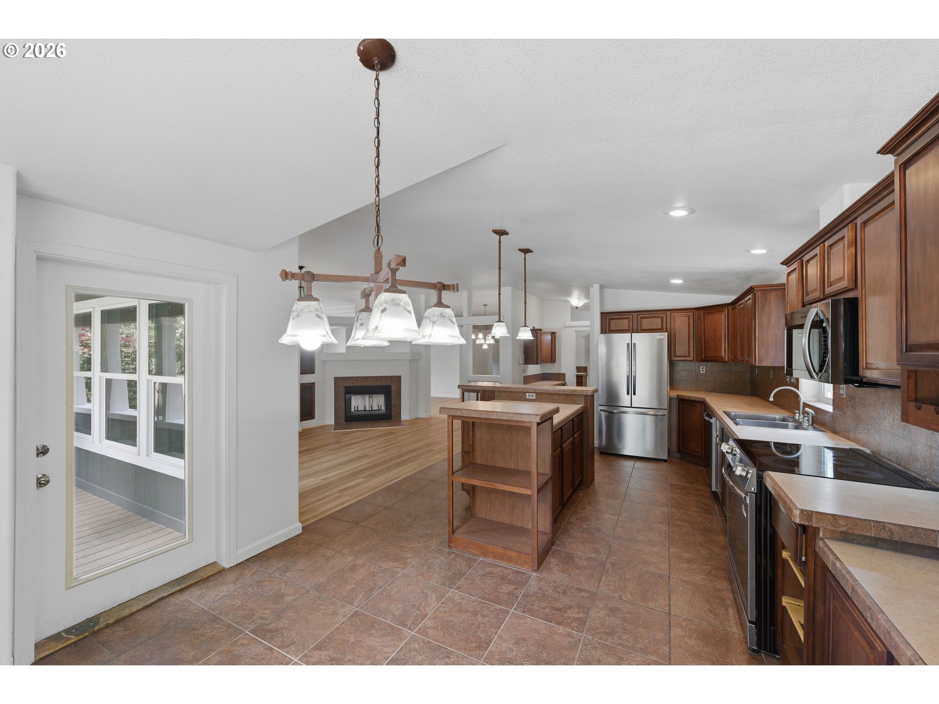 67752 Beaver Loop Road North Bend, OR 97459 - Photo 19 of 48