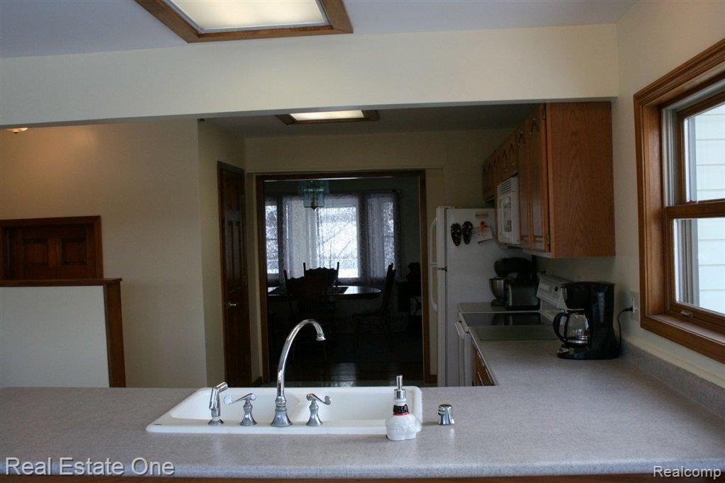 4240 Hadley Road Metamora, MI 48455 - Photo 10 of 25 kitchen
