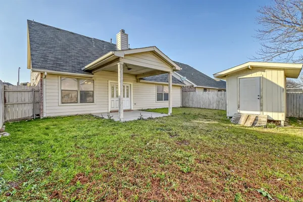 $3,100 | 5832 Arena Circle, Fort Worth, TX 76179