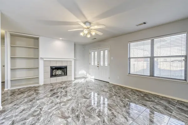 $3,100 | 5832 Arena Circle, Fort Worth, TX 76179