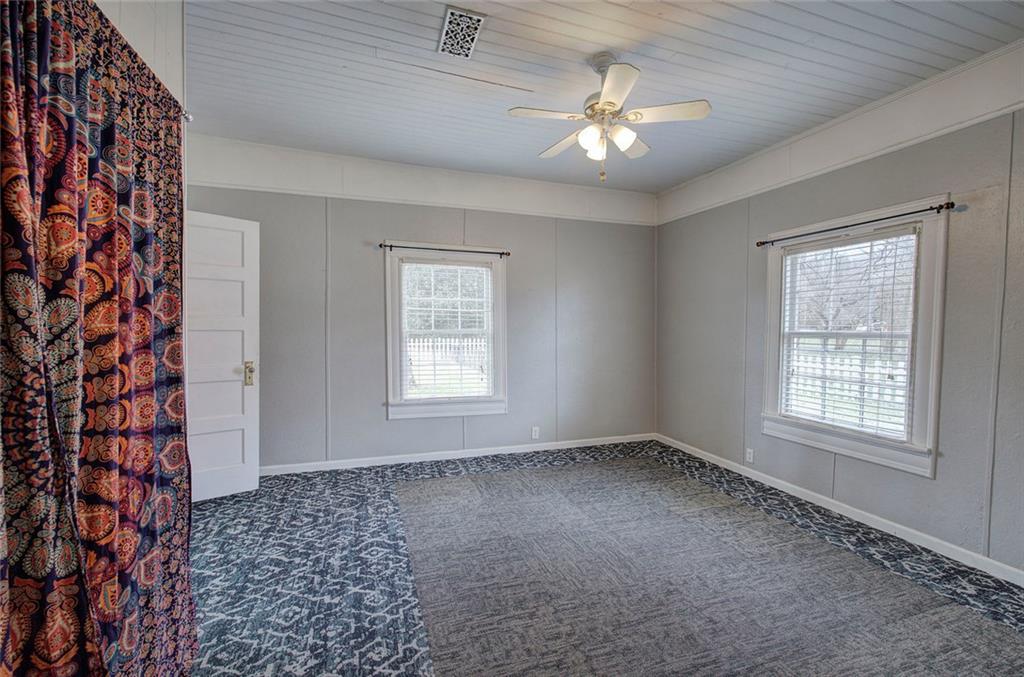 401 Edison Street Menlo, GA 30731 - Photo 17 of 34 a view of an empty room with a window