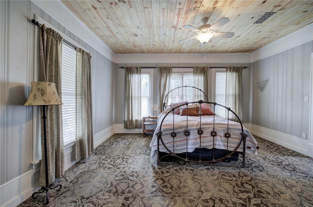 401 Edison Street Menlo, GA 30731 - Photo 24 of 34 a bed room with a bed and a window